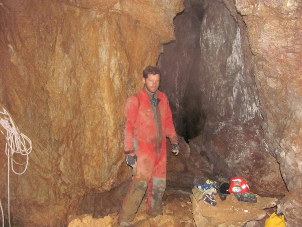 Opremljanje jame Paradane